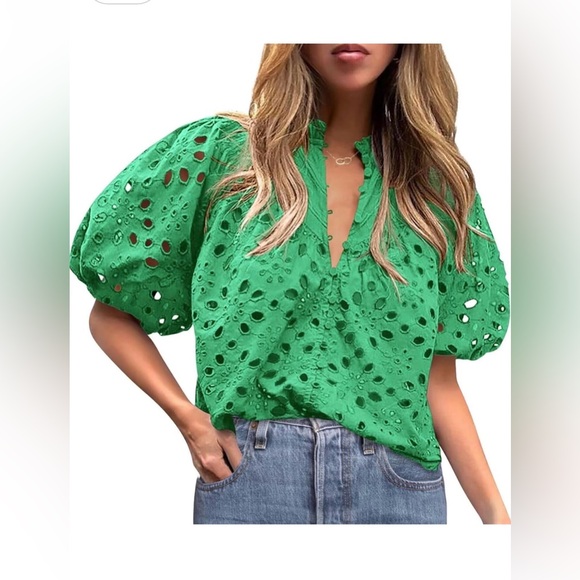 PrettyGarden Tops - Green Eyelet Puff Sleeve Top Sz M